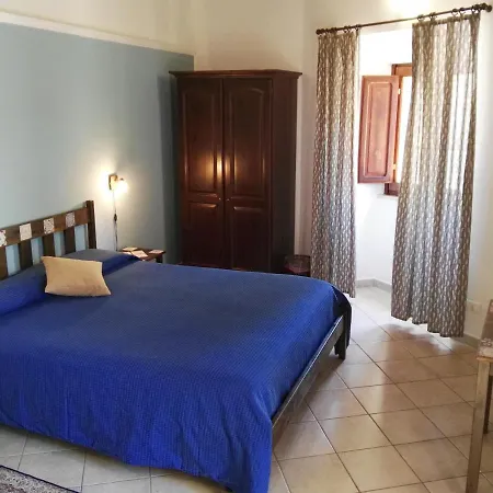 Cloris Bed & Breakfast 3*